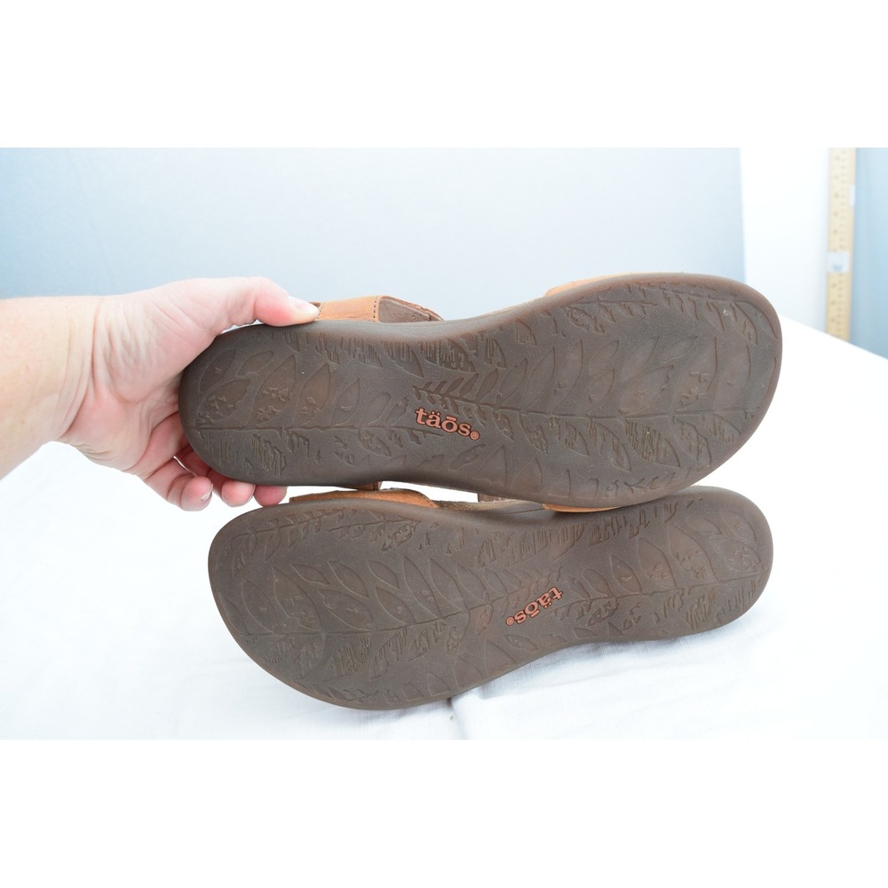Taos Pioneer Leather Sandals 10 Tan Strappy Comfort Walking Womens Shoes - Picture 6 of 7